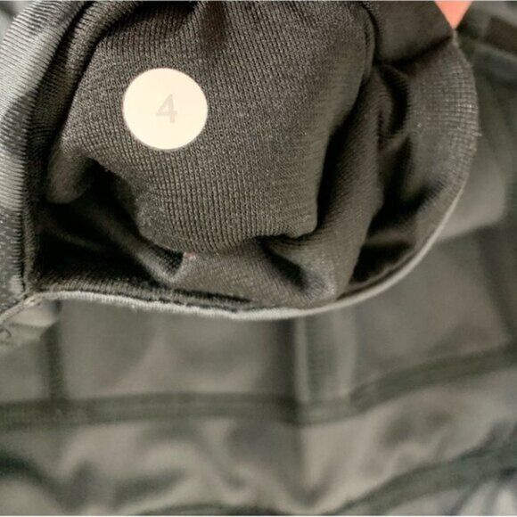 Lululemon Just Breathe Crop Animal Swirl Deep Coal Light Black Capri Legging - Picture 10 of 14